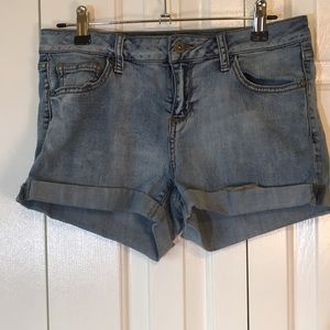 ☀️ EUC Arizona Jeans Co Cuffed Jean Shorts